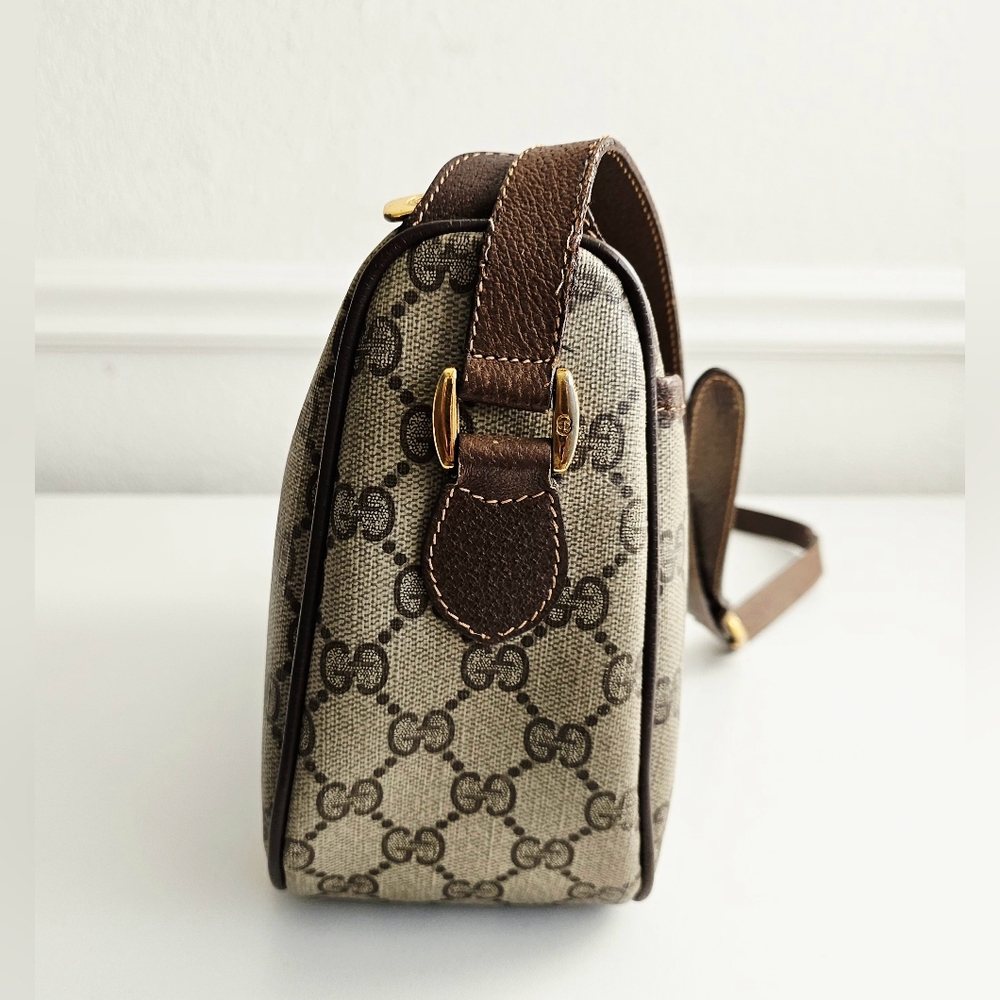 Gucci GG Supreme Sherry Line Crossbody Bag - Picture 5 of 16